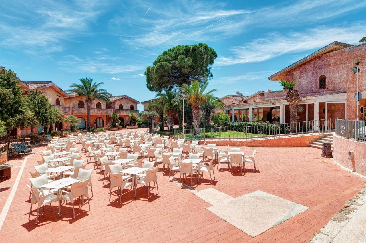 Ferienwohnung Le Residenze Di Piazza Italia Costa Rei Exterior foto