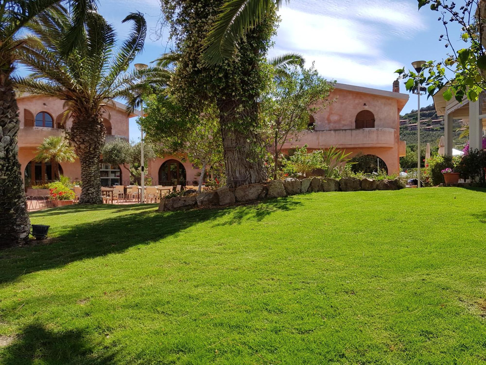 Ferienwohnung Le Residenze Di Piazza Italia Costa Rei Exterior foto