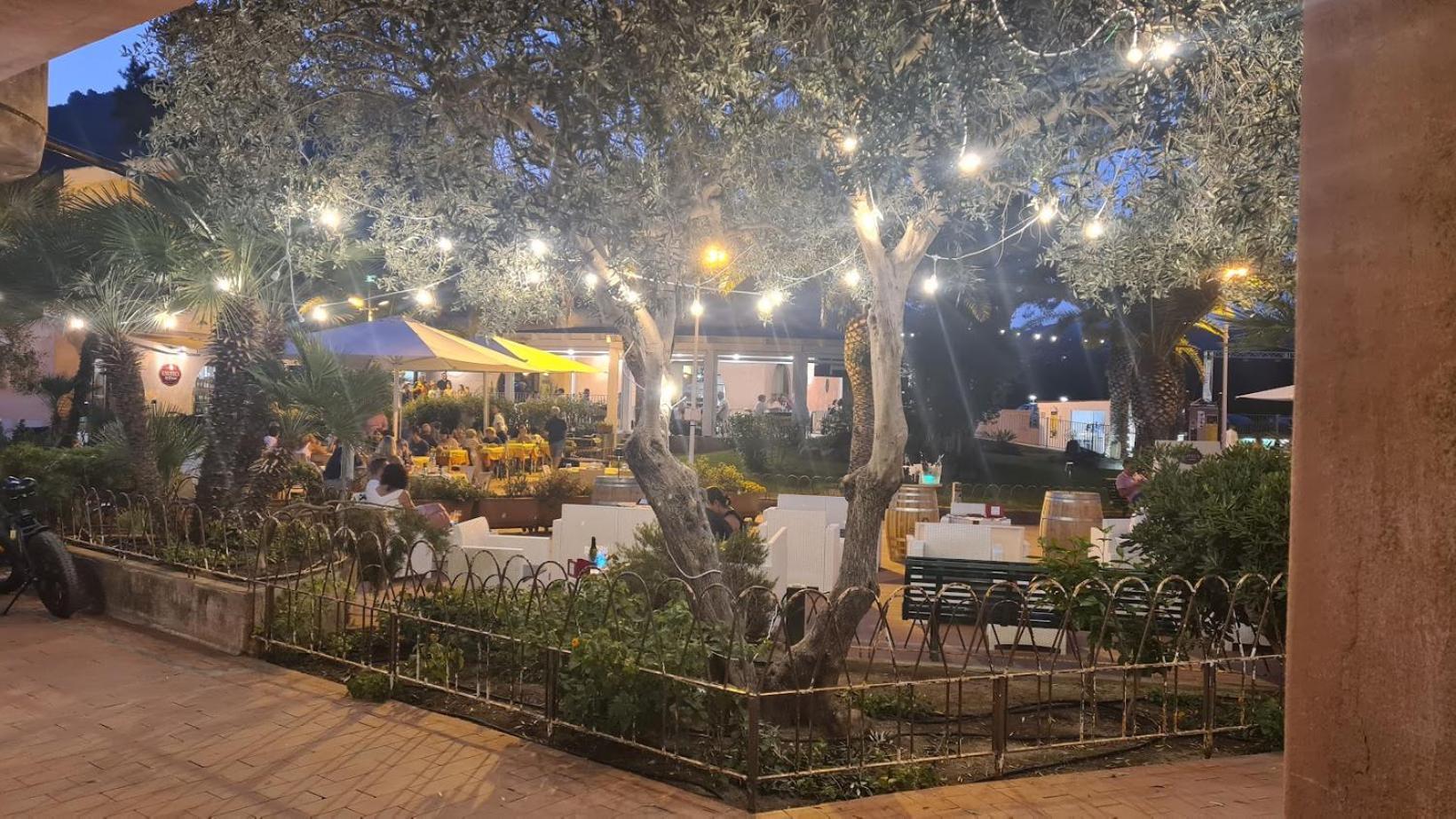 Ferienwohnung Le Residenze Di Piazza Italia Costa Rei Exterior foto
